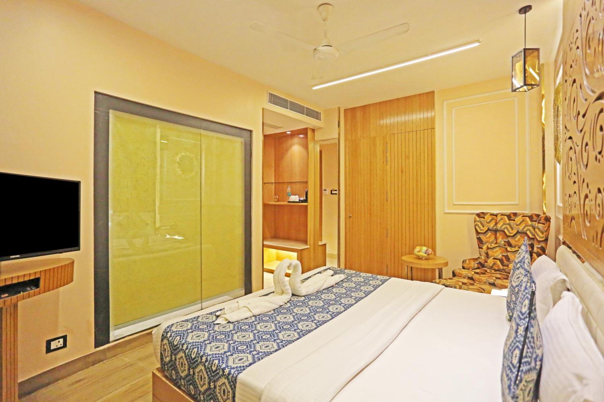 Jrd Luxury-Business Hotel Nueva Delhi Exterior foto