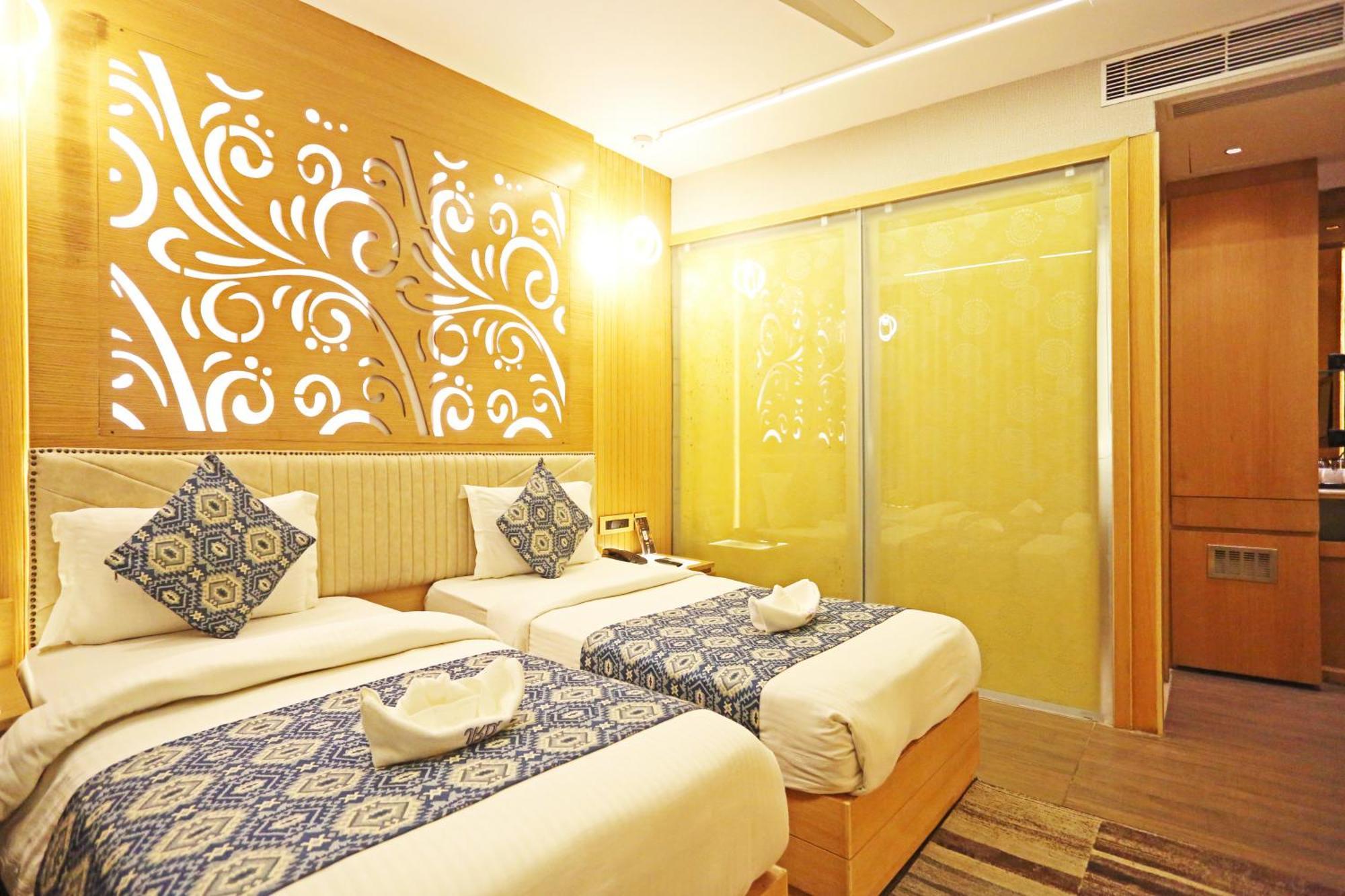 Jrd Luxury-Business Hotel Nueva Delhi Exterior foto