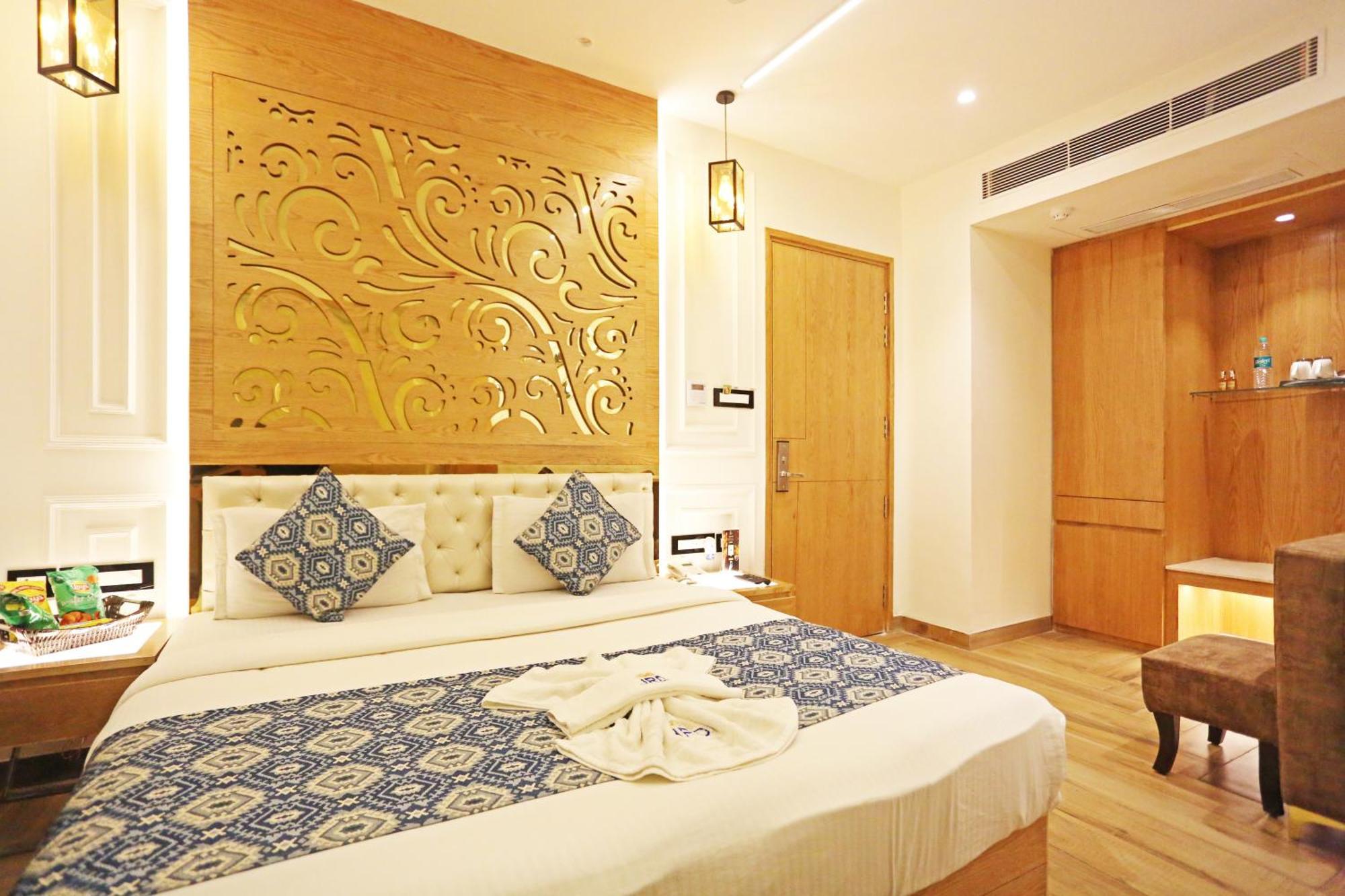 Jrd Luxury-Business Hotel Nueva Delhi Exterior foto