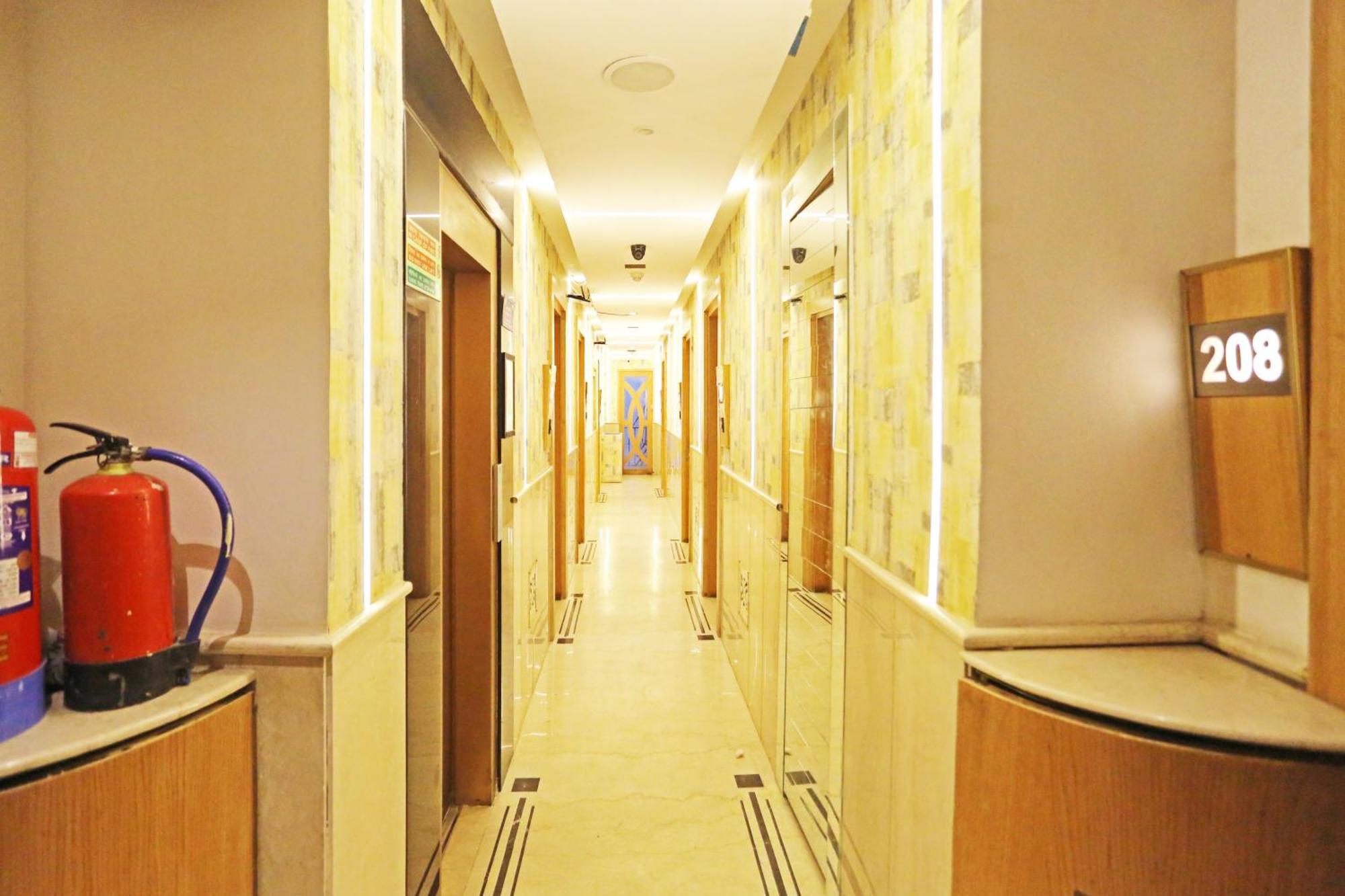 Jrd Luxury-Business Hotel Nueva Delhi Exterior foto